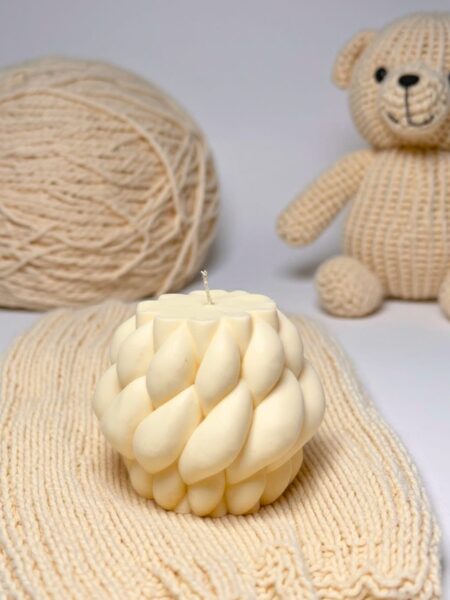 Świeca dekoracyjna – Włóczka L