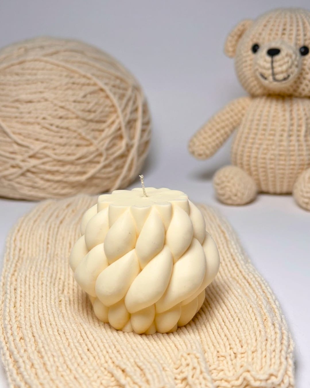 Świeca dekoracyjna – Włóczka L